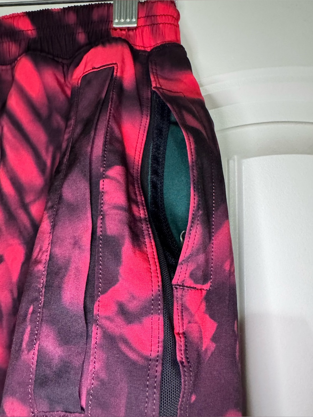 Lululemon Men's Surge Lined Shorts 7" Size Medium - Picture 7 of 16